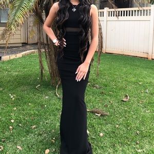 Very cute black fitted prom dress
